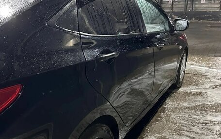 Hyundai Solaris II рестайлинг, 2011 год, 900 000 рублей, 5 фотография