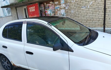 Toyota Platz, 2002 год, 155 000 рублей, 4 фотография