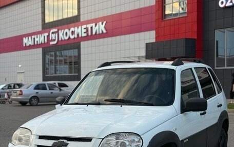 Chevrolet Niva I рестайлинг, 2015 год, 500 000 рублей, 2 фотография