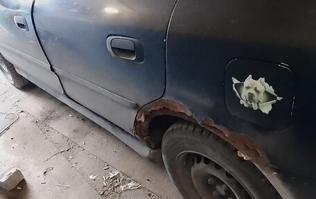 Mitsubishi Carisma I, 1998 год, 120 000 рублей, 4 фотография