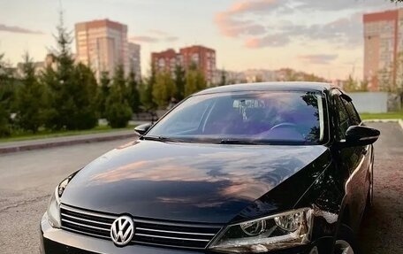 Volkswagen Jetta VI, 2012 год, 900 000 рублей, 3 фотография