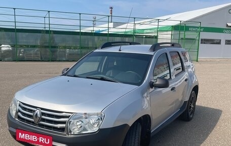 Renault Duster I рестайлинг, 2014 год, 850 000 рублей, 3 фотография