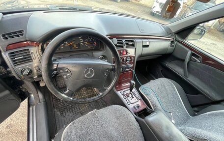 Mercedes-Benz E-Класс, 2001 год, 475 000 рублей, 3 фотография
