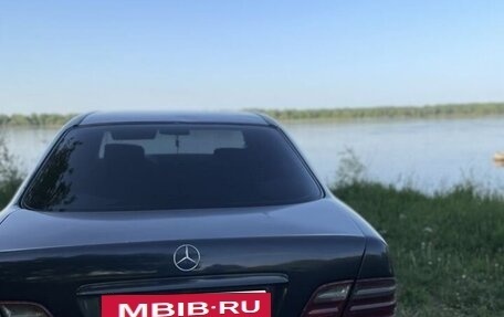 Mercedes-Benz E-Класс, 2001 год, 475 000 рублей, 10 фотография