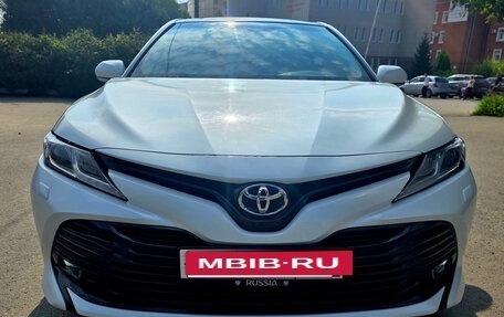 Toyota Camry, 2020 год, 2 840 000 рублей, 1 фотография