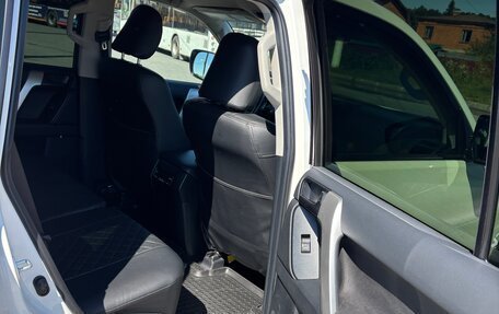 Toyota Land Cruiser Prado 150 рестайлинг 2, 2020 год, 7 000 рублей, 8 фотография