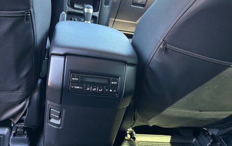 Toyota Land Cruiser Prado 150 рестайлинг 2, 2020 год, 7 000 рублей, 15 фотография