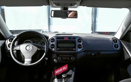 Volkswagen Tiguan I, 2010 год, 899 000 рублей, 20 фотография