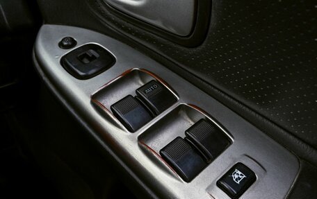 Mazda 323, 2003 год, 325 000 рублей, 12 фотография