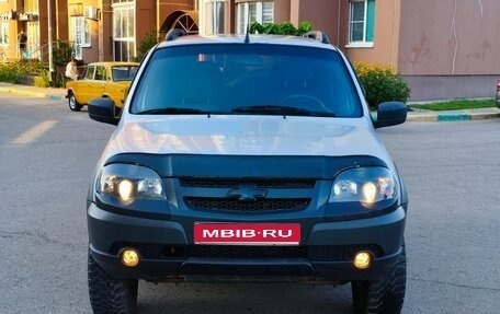 Chevrolet Niva I рестайлинг, 2004 год, 340 000 рублей, 1 фотография