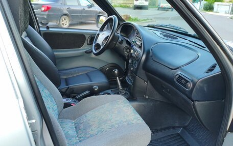 Chevrolet Niva I рестайлинг, 2004 год, 340 000 рублей, 22 фотография