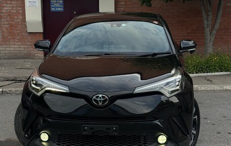 Toyota C-HR I рестайлинг, 2018 год, 2 080 000 рублей, 11 фотография