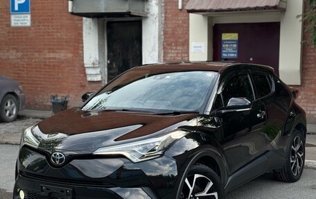 Toyota C-HR I рестайлинг, 2018 год, 2 080 000 рублей, 3 фотография