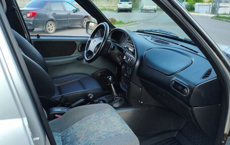 Chevrolet Niva I рестайлинг, 2004 год, 340 000 рублей, 25 фотография
