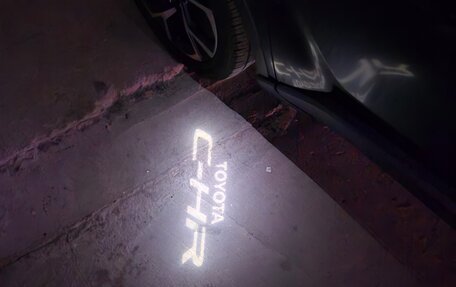 Toyota C-HR I рестайлинг, 2018 год, 2 080 000 рублей, 26 фотография