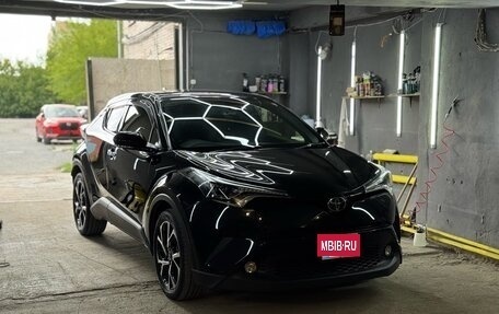 Toyota C-HR I рестайлинг, 2018 год, 2 080 000 рублей, 39 фотография