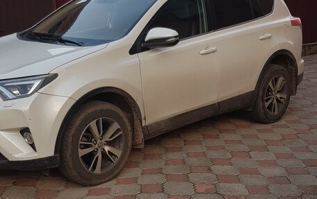 Toyota RAV4, 2019 год, 1 900 000 рублей, 2 фотография