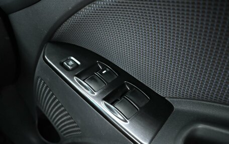 Mitsubishi Colt VI рестайлинг, 2003 год, 399 000 рублей, 16 фотография