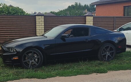 Ford Mustang VI рестайлинг, 2013 год, 1 500 000 рублей, 6 фотография