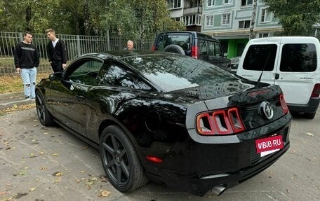 Ford Mustang VI рестайлинг, 2013 год, 1 500 000 рублей, 11 фотография