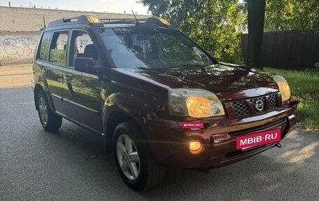Nissan X-Trail, 2005 год, 650 000 рублей, 11 фотография