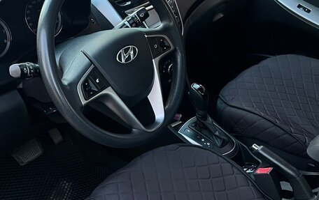 Hyundai Solaris II рестайлинг, 2015 год, 985 000 рублей, 11 фотография