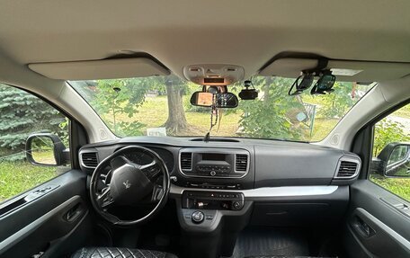 Peugeot Traveller I, 2020 год, 2 950 000 рублей, 9 фотография