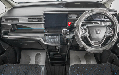 Honda Stepwgn IV, 2015 год, 1 749 000 рублей, 7 фотография