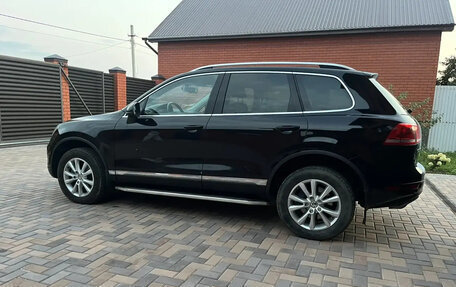 Volkswagen Touareg III, 2011 год, 1 670 000 рублей, 3 фотография