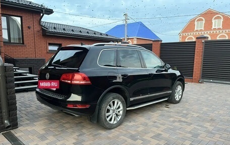 Volkswagen Touareg III, 2011 год, 1 670 000 рублей, 4 фотография