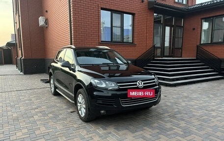 Volkswagen Touareg III, 2011 год, 1 670 000 рублей, 2 фотография