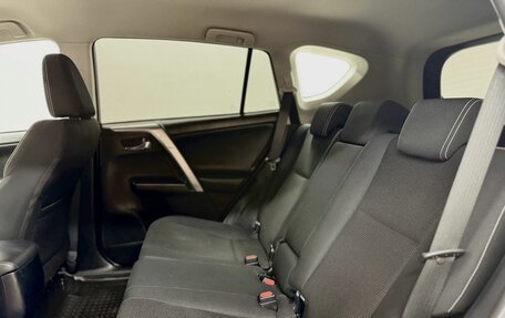 Toyota RAV4, 2018 год, 2 198 000 рублей, 13 фотография