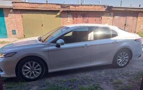 Toyota Camry, 2018 год, 3 490 000 рублей, 2 фотография
