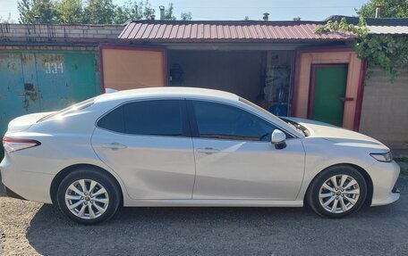 Toyota Camry, 2018 год, 3 490 000 рублей, 4 фотография