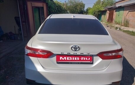 Toyota Camry, 2018 год, 3 490 000 рублей, 7 фотография