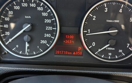 BMW 3 серия, 2011 год, 750 000 рублей, 21 фотография