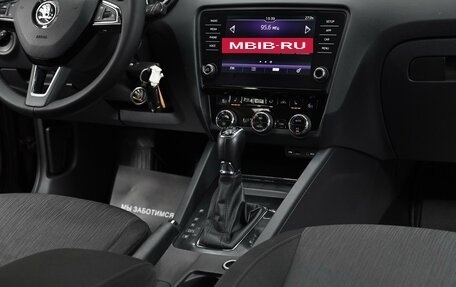Skoda Octavia, 2017 год, 1 445 000 рублей, 8 фотография
