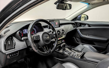 KIA Stinger I, 2019 год, 2 215 000 рублей, 16 фотография