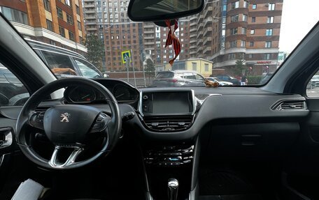 Peugeot 208 II, 2013 год, 350 000 рублей, 10 фотография