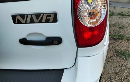 Chevrolet Niva I рестайлинг, 2013 год, 698 000 рублей, 16 фотография