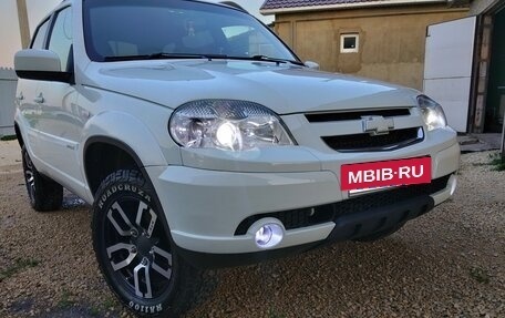 Chevrolet Niva I рестайлинг, 2013 год, 698 000 рублей, 21 фотография