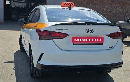 Hyundai Solaris II рестайлинг, 2019 год, 630 000 рублей, 4 фотография