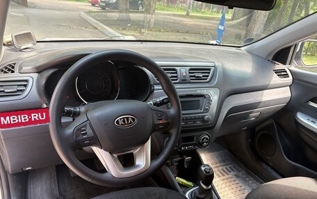 KIA Rio III рестайлинг, 2012 год, 700 000 рублей, 6 фотография