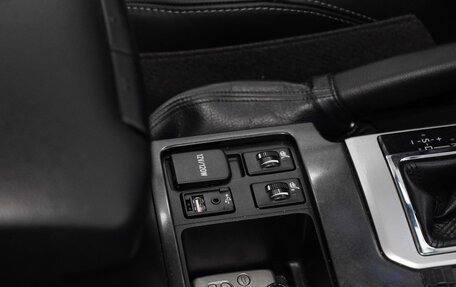 Toyota Land Cruiser Prado 150 рестайлинг 2, 2015 год, 3 035 000 рублей, 10 фотография