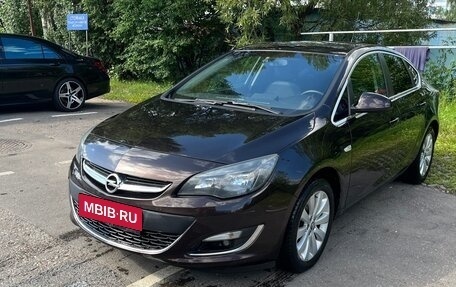 Opel Astra J, 2014 год, 800 000 рублей, 1 фотография