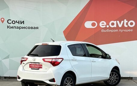 Toyota Vitz, 2019 год, 1 400 000 рублей, 4 фотография