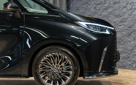 Lexus LM, 2026 год, 18 990 000 рублей, 6 фотография