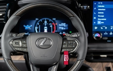 Lexus LM, 2026 год, 18 990 000 рублей, 14 фотография