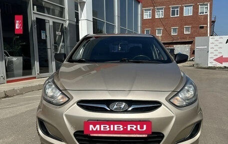 Hyundai Solaris II рестайлинг, 2013 год, 845 000 рублей, 2 фотография