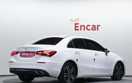 Mercedes-Benz A-Класс, 2022 год, 1 603 000 рублей, 3 фотография